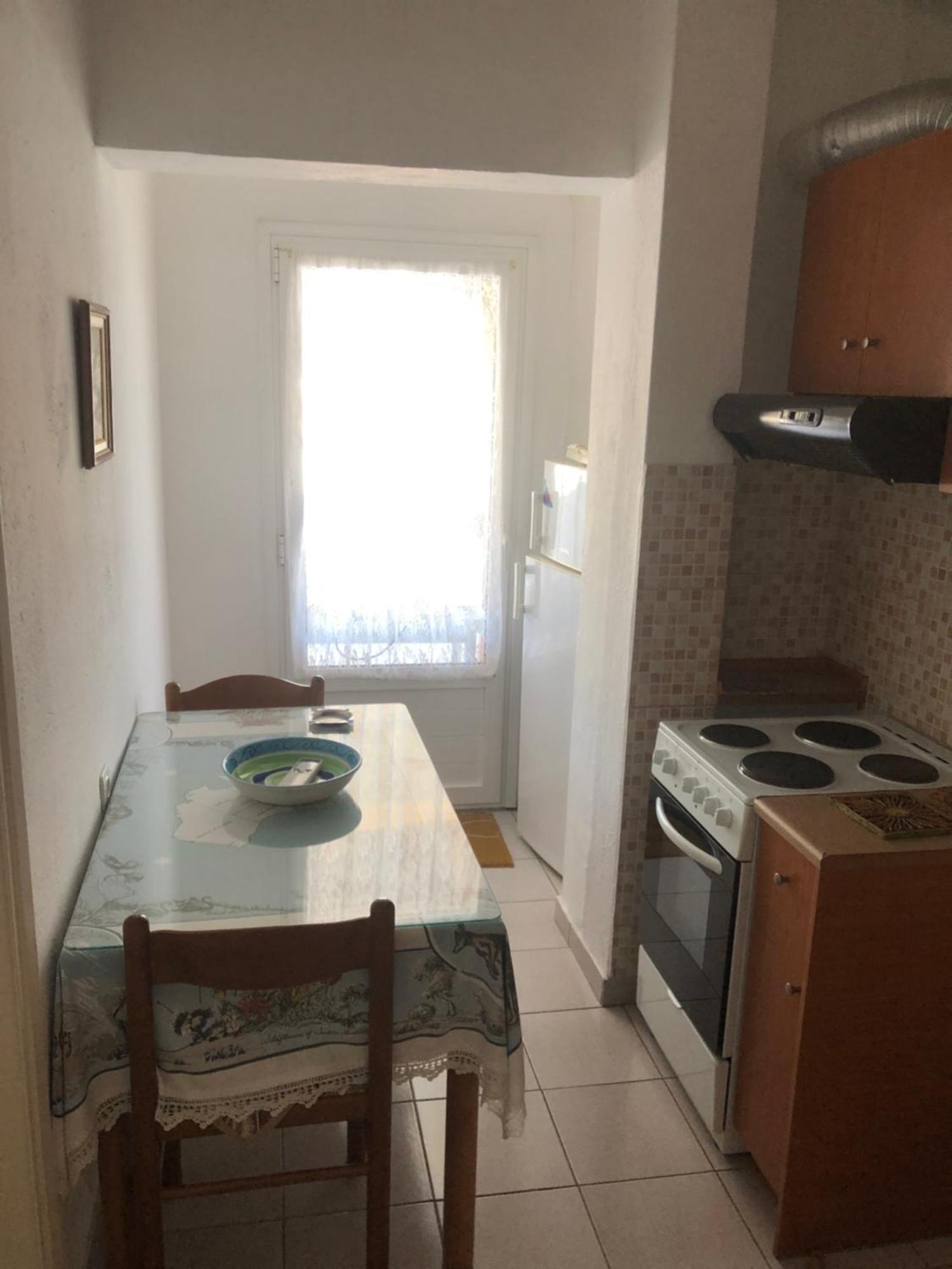 Nikos Rooms Néa Péramos 外观 照片