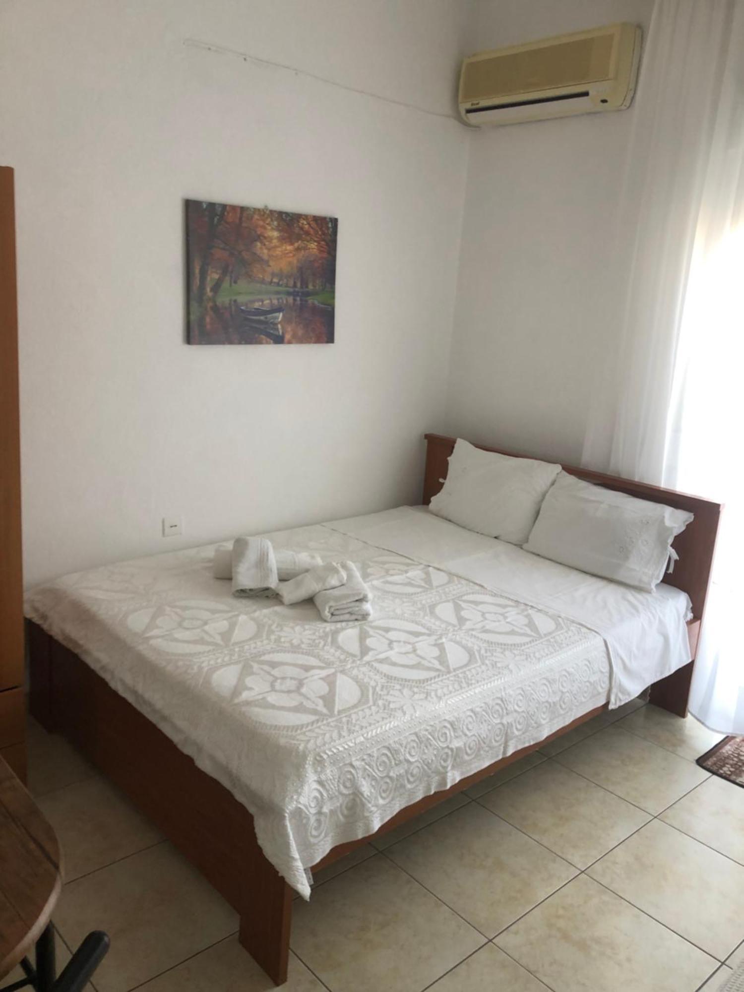 Nikos Rooms Néa Péramos 外观 照片