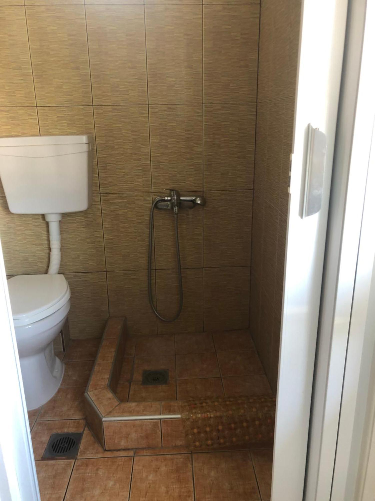 Nikos Rooms Néa Péramos 外观 照片