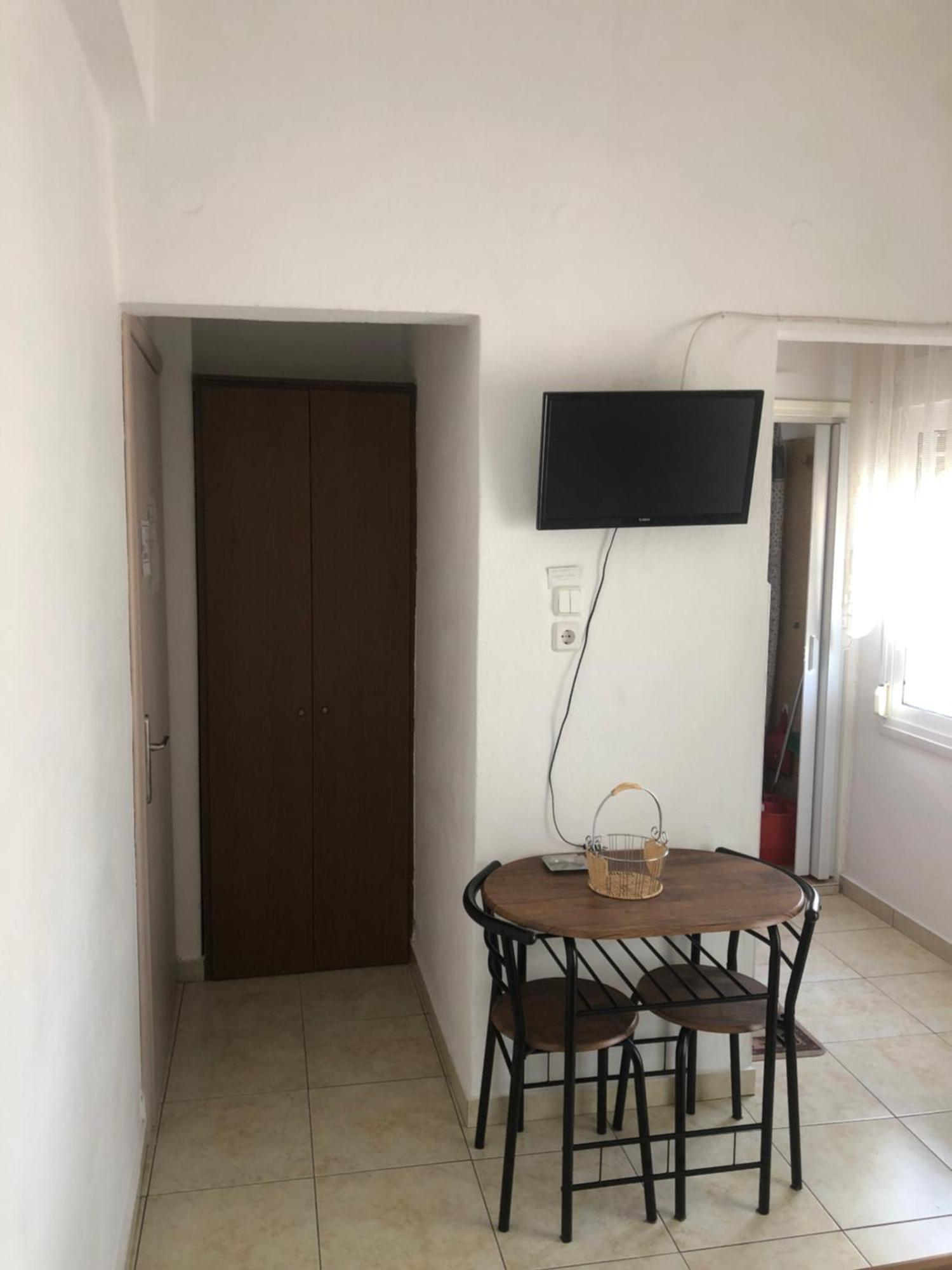 Nikos Rooms Néa Péramos 外观 照片